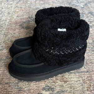 UGG Mini Braid Boots in Black Women’s Size 6